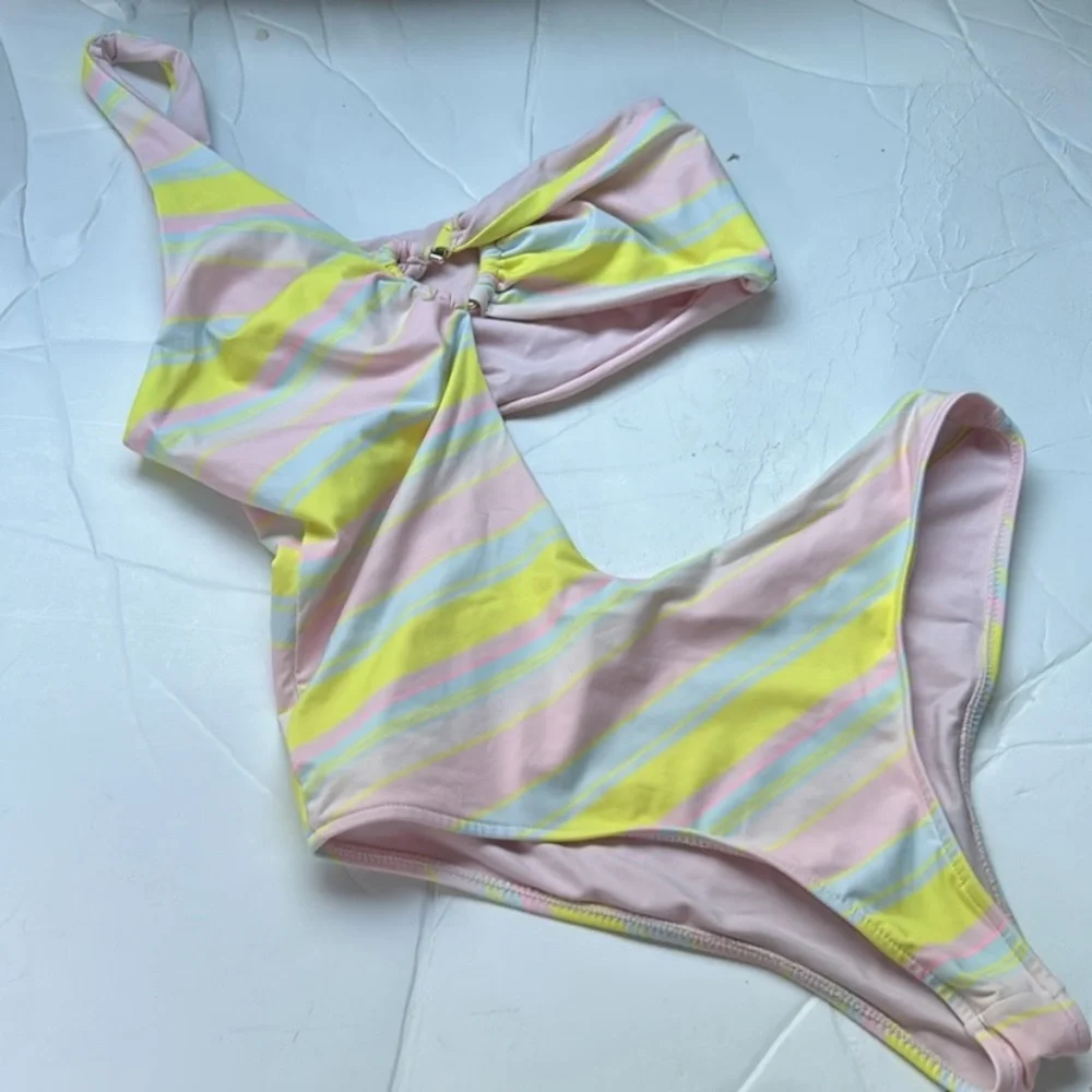 $190 Frankie’s bikinis Seraphina One Piece Swimsuit in summer stripe S